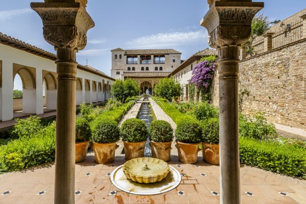 Cost of Courtyard Construction Service in Redwood City
